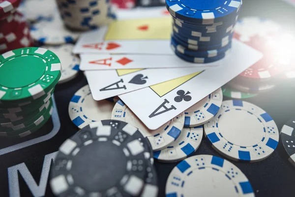 Crazy Time spinning wheel on link supraslot live-dealer studio with professional croupier